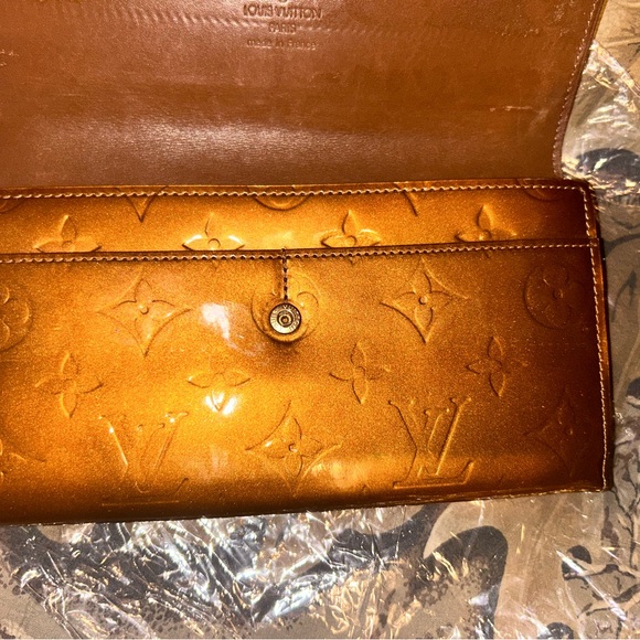 Louis Vuitton Bronze Vernis Wallet - Picture 9 of 15